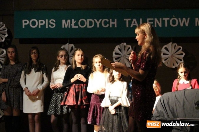 Zdjęcie w galerii na portalu naszwodzislaw.com: Piękny koncert pianistyczny w Czyżowicach  wiadomości z regionu
