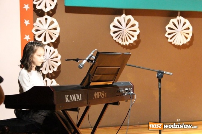 Zdjęcie w galerii na portalu naszwodzislaw.com: Piękny koncert pianistyczny w Czyżowicach  wiadomości z regionu