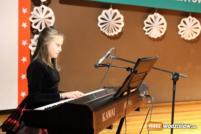 Zdjęcie w galerii na portalu naszwodzislaw.com: Piękny koncert pianistyczny w Czyżowicach  wiadomości z regionu