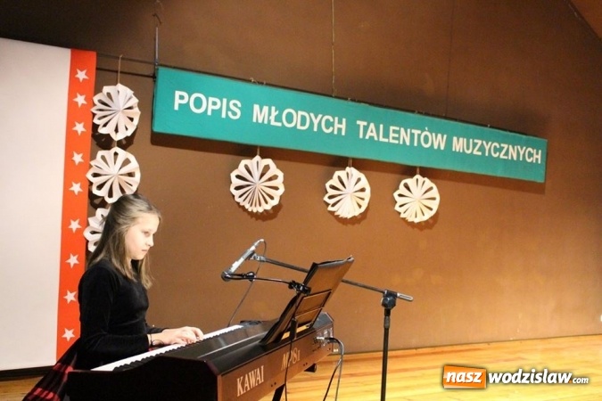 Zdjęcie w galerii na portalu naszwodzislaw.com: Piękny koncert pianistyczny w Czyżowicach  wiadomości z regionu