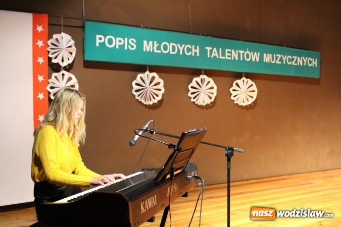 Zdjęcie w galerii na portalu naszwodzislaw.com: Piękny koncert pianistyczny w Czyżowicach  wiadomości z regionu