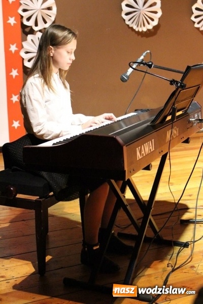 Zdjęcie w galerii na portalu naszwodzislaw.com: Piękny koncert pianistyczny w Czyżowicach  wiadomości z regionu