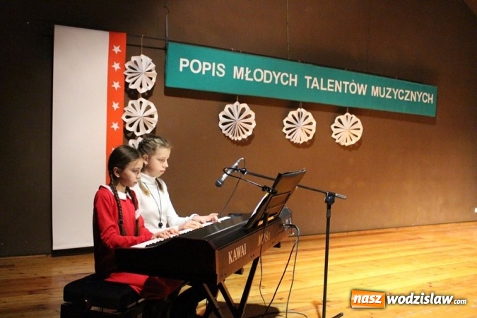 Zdjęcie w galerii na portalu naszwodzislaw.com: Piękny koncert pianistyczny w Czyżowicach  wiadomości z regionu
