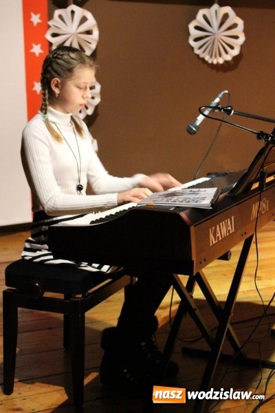Zdjęcie w galerii na portalu naszwodzislaw.com: Piękny koncert pianistyczny w Czyżowicach  wiadomości z regionu