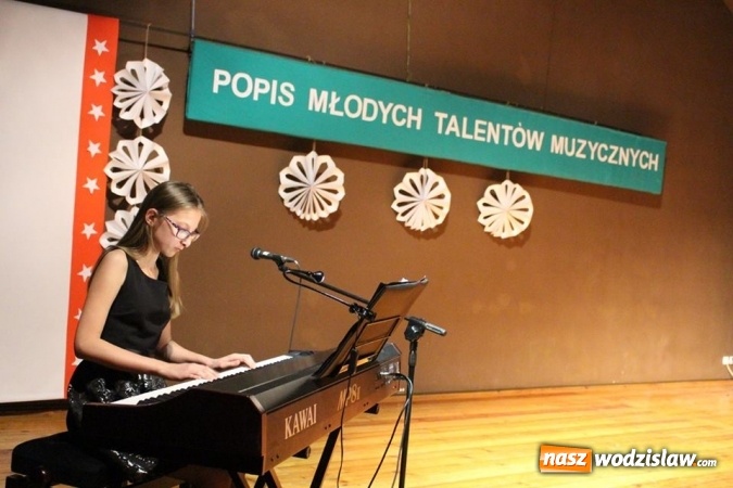 Zdjęcie w galerii na portalu naszwodzislaw.com: Piękny koncert pianistyczny w Czyżowicach  wiadomości z regionu