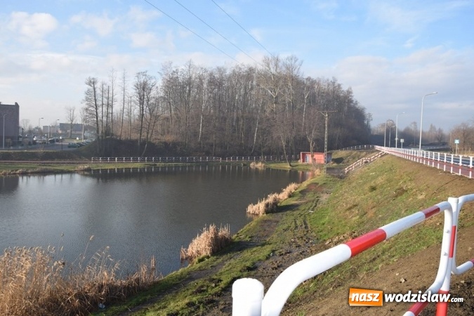 Zdjęcie w galerii na portalu naszwodzislaw.com: Prezent na Nowy Rok. Ulica Ładna w Rydułtowach gotowa! Jest też ścieżka rowerowa [ZDJĘCIA]  wiadomości z regionu