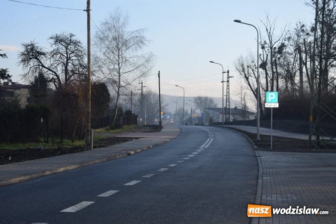 Zdjęcie w galerii na portalu naszwodzislaw.com: Prezent na Nowy Rok. Ulica Ładna w Rydułtowach gotowa! Jest też ścieżka rowerowa [ZDJĘCIA]  wiadomości z regionu