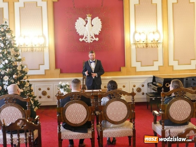 Zdjęcie w galerii na portalu naszwodzislaw.com: Prezydent Kieca udzielił ślubu pięciu parom  wiadomości z regionu