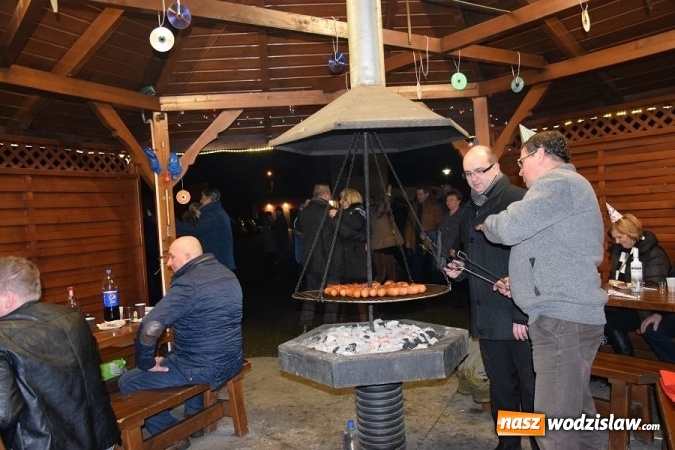 Zdjęcie w galerii na portalu naszwodzislaw.com: Zobacz, jak w Mszanie witali Nowy Rok  wiadomości z regionu