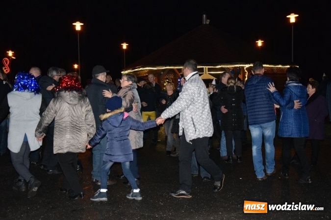 Zdjęcie w galerii na portalu naszwodzislaw.com: Zobacz, jak w Mszanie witali Nowy Rok  wiadomości z regionu