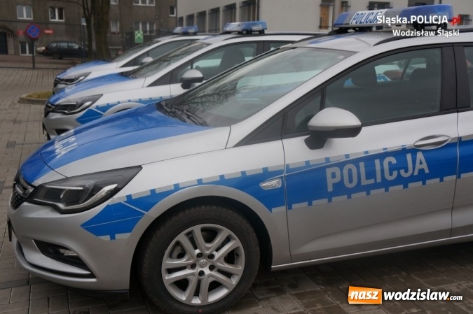Zdjęcie w galerii na portalu naszwodzislaw.com: Sześć nowych radiowozów. Zasilą komendę w Wodzisławiu oraz komisariaty w Gorzycach i Rydułtowach  wiadomości z regionu