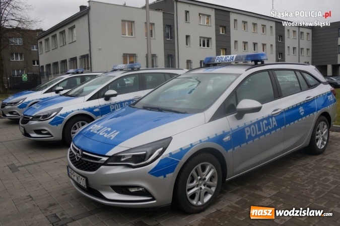 Zdjęcie w galerii na portalu naszwodzislaw.com: Sześć nowych radiowozów. Zasilą komendę w Wodzisławiu oraz komisariaty w Gorzycach i Rydułtowach  wiadomości z regionu