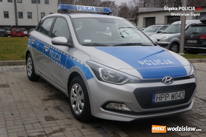 Zdjęcie w galerii na portalu naszwodzislaw.com: Sześć nowych radiowozów. Zasilą komendę w Wodzisławiu oraz komisariaty w Gorzycach i Rydułtowach  wiadomości z regionu
