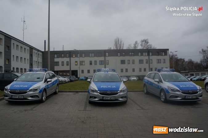 Zdjęcie w galerii na portalu naszwodzislaw.com: Sześć nowych radiowozów. Zasilą komendę w Wodzisławiu oraz komisariaty w Gorzycach i Rydułtowach  wiadomości z regionu