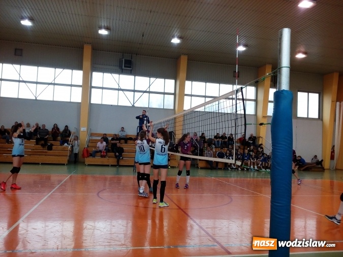 Zdjęcie w galerii na portalu naszwodzislaw.com: Młodziczki ZORZY z pucharem Prezydenta Miasta! wiadomości z regionu