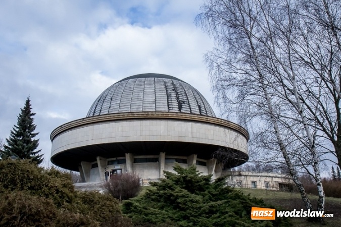 Zdjęcie w galerii na portalu naszwodzislaw.com: Pakiet na 100-lecie odzyskania niepodległości dla 18-latków, którzy pierwszy raz otrzymają paszport wiadomości z regionu