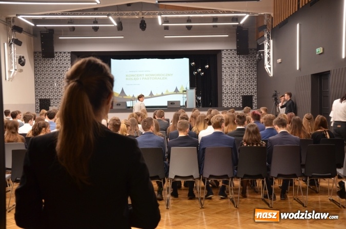 Zdjęcie w galerii na portalu naszwodzislaw.com: Wodzisław: Aula w I LO po remoncie. Dzisiaj została oddana do użytku!  wiadomości z regionu