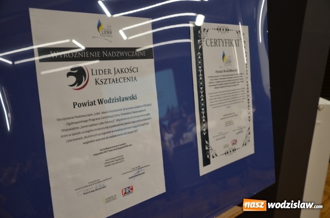 Zdjęcie w galerii na portalu naszwodzislaw.com: Wodzisław: Aula w I LO po remoncie. Dzisiaj została oddana do użytku!  wiadomości z regionu