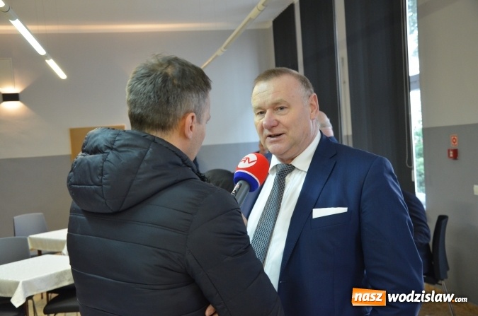 Zdjęcie w galerii na portalu naszwodzislaw.com: Wodzisław: Aula w I LO po remoncie. Dzisiaj została oddana do użytku!  wiadomości z regionu