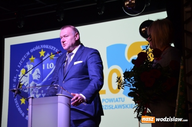 Zdjęcie w galerii na portalu naszwodzislaw.com: Wodzisław: Aula w I LO po remoncie. Dzisiaj została oddana do użytku!  wiadomości z regionu