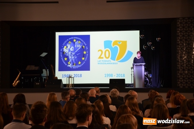 Zdjęcie w galerii na portalu naszwodzislaw.com: Wodzisław: Aula w I LO po remoncie. Dzisiaj została oddana do użytku!  wiadomości z regionu