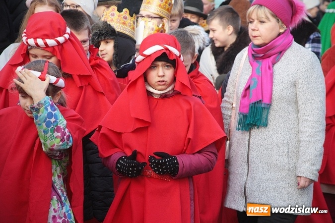Zdjęcie w galerii na portalu naszwodzislaw.com: Orszak Trzech Króli po raz czwarty w Turzy Śląskiej. [ZDJĘCIA]  wiadomości z regionu