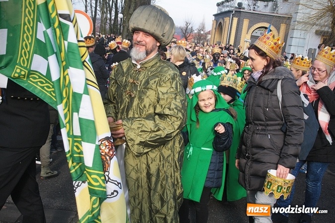 Zdjęcie w galerii na portalu naszwodzislaw.com: Orszak Trzech Króli po raz czwarty w Turzy Śląskiej. [ZDJĘCIA]  wiadomości z regionu