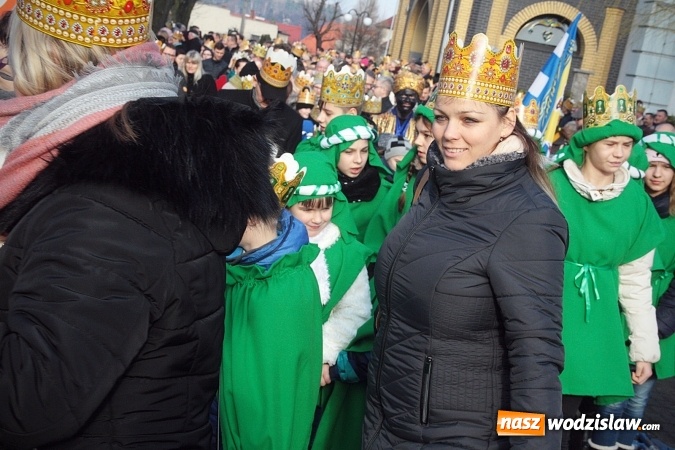 Zdjęcie w galerii na portalu naszwodzislaw.com: Orszak Trzech Króli po raz czwarty w Turzy Śląskiej. [ZDJĘCIA]  wiadomości z regionu
