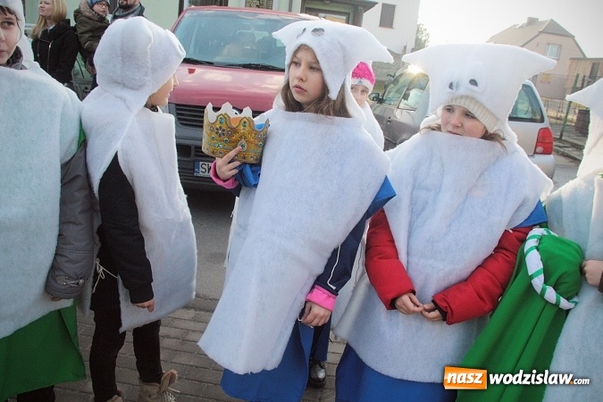 Zdjęcie w galerii na portalu naszwodzislaw.com: Orszak Trzech Króli po raz czwarty w Turzy Śląskiej. [ZDJĘCIA]  wiadomości z regionu