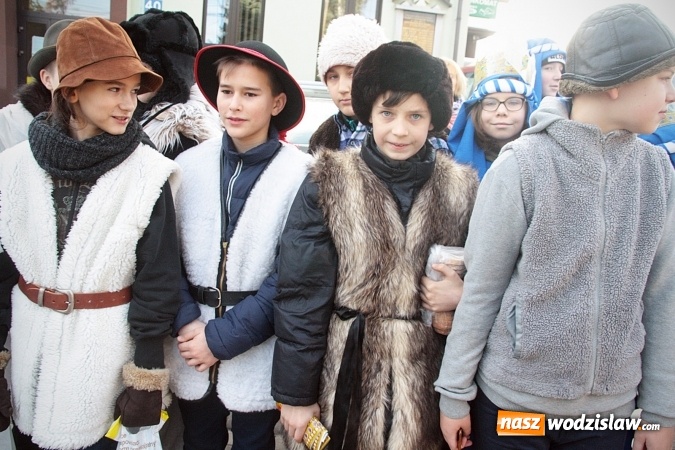 Zdjęcie w galerii na portalu naszwodzislaw.com: Orszak Trzech Króli po raz czwarty w Turzy Śląskiej. [ZDJĘCIA]  wiadomości z regionu