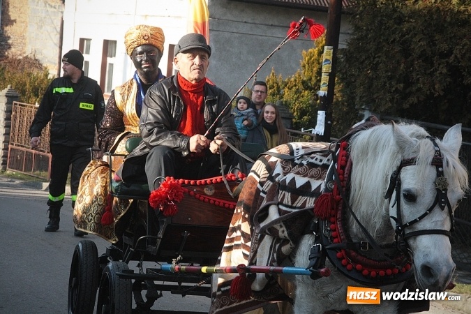 Zdjęcie w galerii na portalu naszwodzislaw.com: Orszak Trzech Króli po raz czwarty w Turzy Śląskiej. [ZDJĘCIA]  wiadomości z regionu