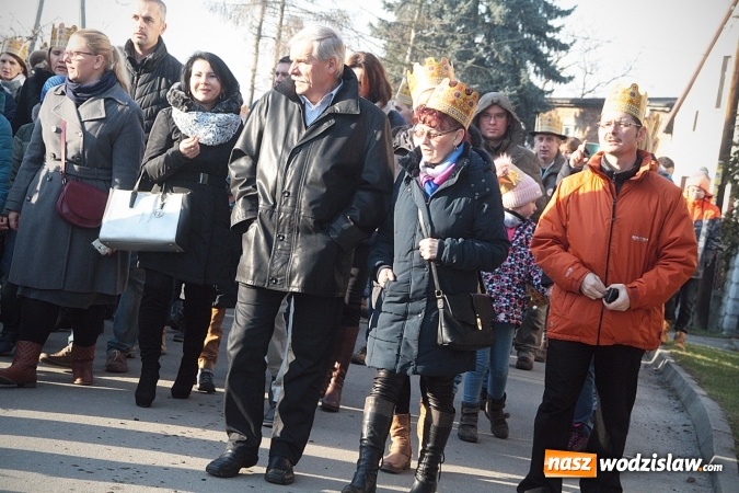 Zdjęcie w galerii na portalu naszwodzislaw.com: Orszak Trzech Króli po raz czwarty w Turzy Śląskiej. [ZDJĘCIA]  wiadomości z regionu