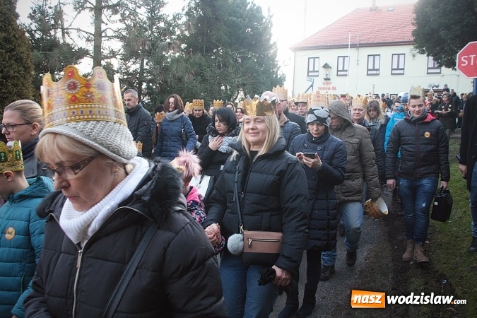 Zdjęcie w galerii na portalu naszwodzislaw.com: Orszak Trzech Króli po raz czwarty w Turzy Śląskiej. [ZDJĘCIA]  wiadomości z regionu