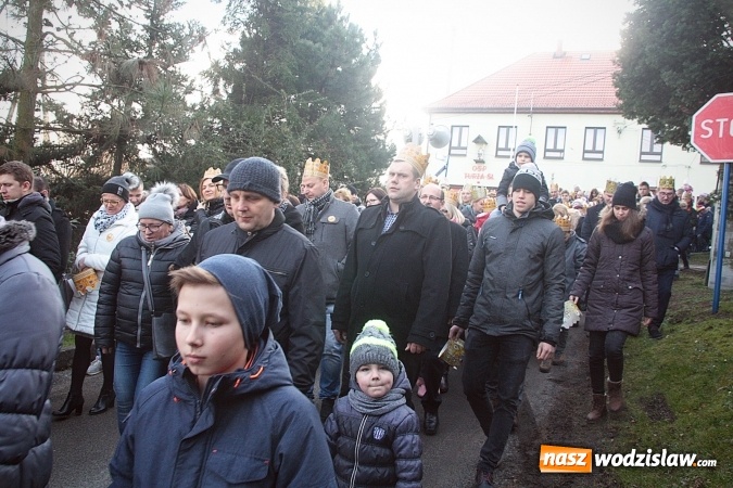 Zdjęcie w galerii na portalu naszwodzislaw.com: Orszak Trzech Króli po raz czwarty w Turzy Śląskiej. [ZDJĘCIA]  wiadomości z regionu