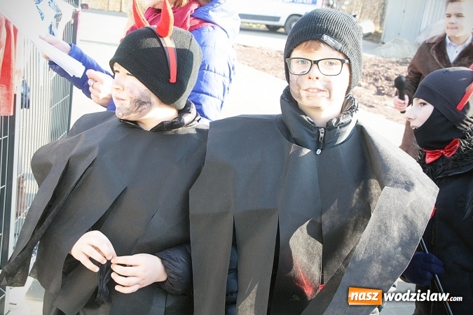 Zdjęcie w galerii na portalu naszwodzislaw.com: Orszak Trzech Króli po raz czwarty w Turzy Śląskiej. [ZDJĘCIA]  wiadomości z regionu