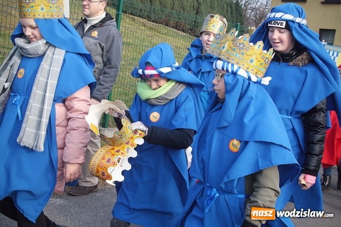 Zdjęcie w galerii na portalu naszwodzislaw.com: Orszak Trzech Króli po raz czwarty w Turzy Śląskiej. [ZDJĘCIA]  wiadomości z regionu