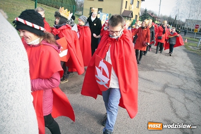 Zdjęcie w galerii na portalu naszwodzislaw.com: Orszak Trzech Króli po raz czwarty w Turzy Śląskiej. [ZDJĘCIA]  wiadomości z regionu