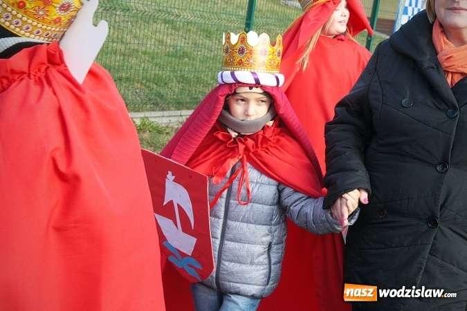Zdjęcie w galerii na portalu naszwodzislaw.com: Orszak Trzech Króli po raz czwarty w Turzy Śląskiej. [ZDJĘCIA]  wiadomości z regionu