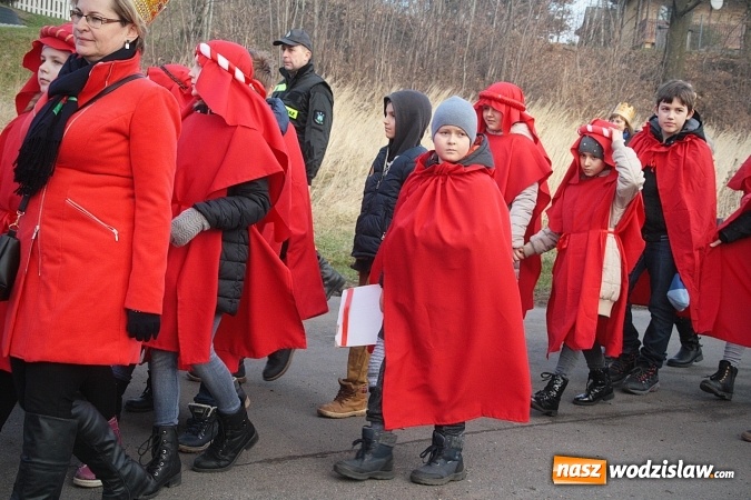 Zdjęcie w galerii na portalu naszwodzislaw.com: Orszak Trzech Króli po raz czwarty w Turzy Śląskiej. [ZDJĘCIA]  wiadomości z regionu