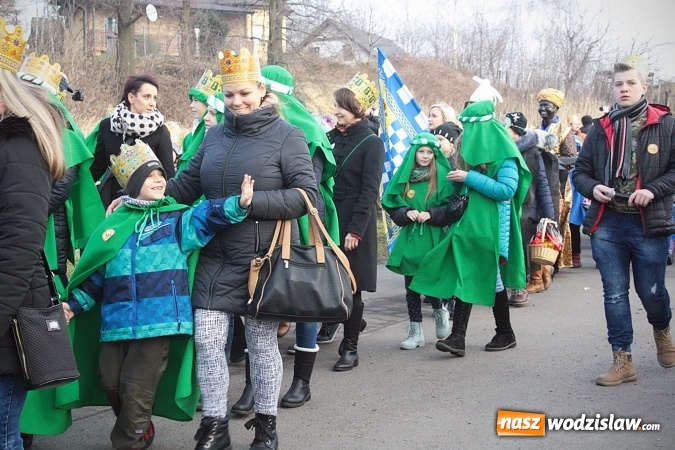 Zdjęcie w galerii na portalu naszwodzislaw.com: Orszak Trzech Króli po raz czwarty w Turzy Śląskiej. [ZDJĘCIA]  wiadomości z regionu