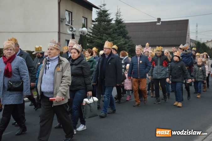 Zdjęcie w galerii na portalu naszwodzislaw.com: Barwny Orszak Trzech Króli w Bluszczowie  wiadomości z regionu