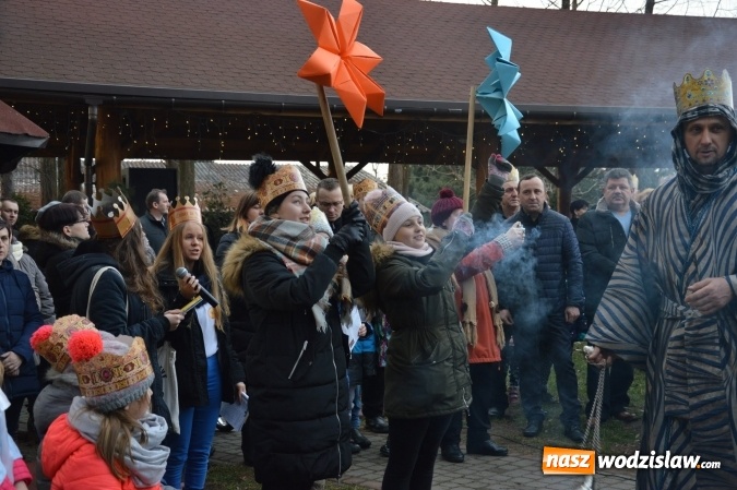Zdjęcie w galerii na portalu naszwodzislaw.com: Barwny Orszak Trzech Króli w Bluszczowie  wiadomości z regionu
