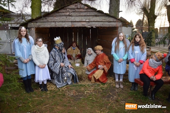 Zdjęcie w galerii na portalu naszwodzislaw.com: Barwny Orszak Trzech Króli w Bluszczowie  wiadomości z regionu