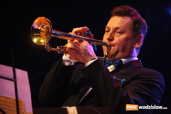 Zdjęcie w galerii na portalu naszwodzislaw.com: Pszów: Zagrali dla 3-letniego chłopca chorującego na ostrą białaczkę limfoblastyczną  wiadomości z regionu