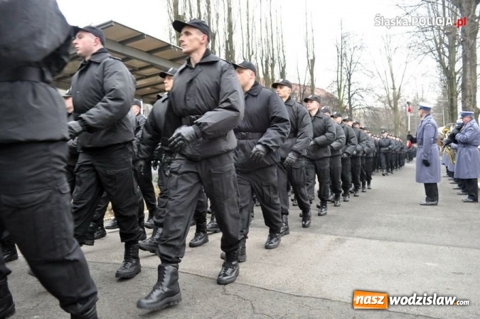 Zdjęcie w galerii na portalu naszwodzislaw.com: Śląski garnizon policji ma 217 nowych stróżów prawa wiadomości z regionu