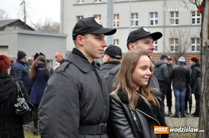 Zdjęcie w galerii na portalu naszwodzislaw.com: Śląski garnizon policji ma 217 nowych stróżów prawa wiadomości z regionu