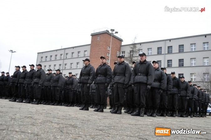 Zdjęcie w galerii na portalu naszwodzislaw.com: Śląski garnizon policji ma 217 nowych stróżów prawa wiadomości z regionu
