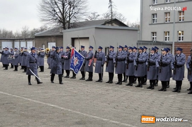 Zdjęcie w galerii na portalu naszwodzislaw.com: Śląski garnizon policji ma 217 nowych stróżów prawa wiadomości z regionu