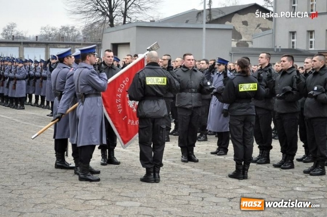Zdjęcie w galerii na portalu naszwodzislaw.com: Śląski garnizon policji ma 217 nowych stróżów prawa wiadomości z regionu