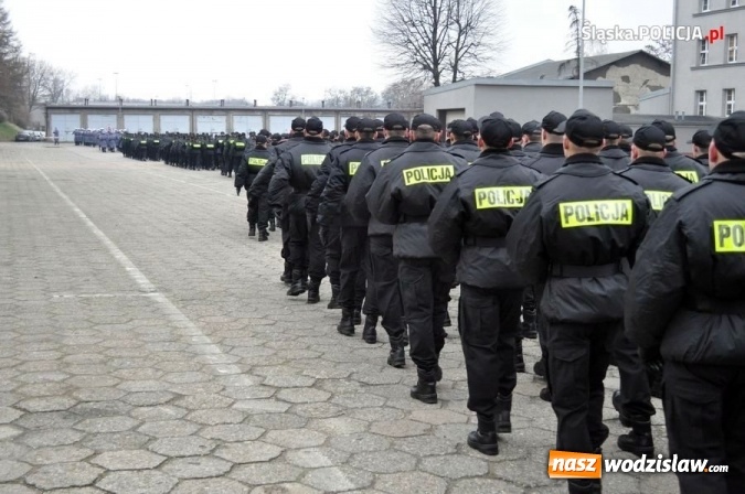 Zdjęcie w galerii na portalu naszwodzislaw.com: Śląski garnizon policji ma 217 nowych stróżów prawa wiadomości z regionu